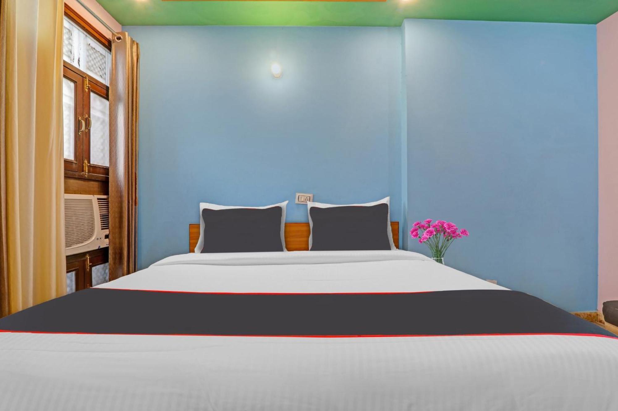 Collection O Premier Near Hazratganj Otel Lucknow Dış mekan fotoğraf
