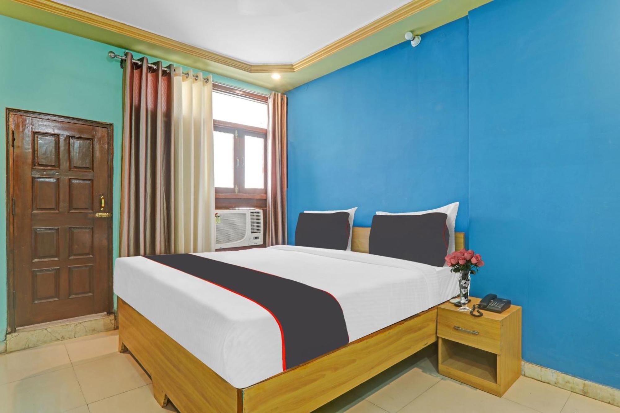 Collection O Premier Near Hazratganj Otel Lucknow Dış mekan fotoğraf
