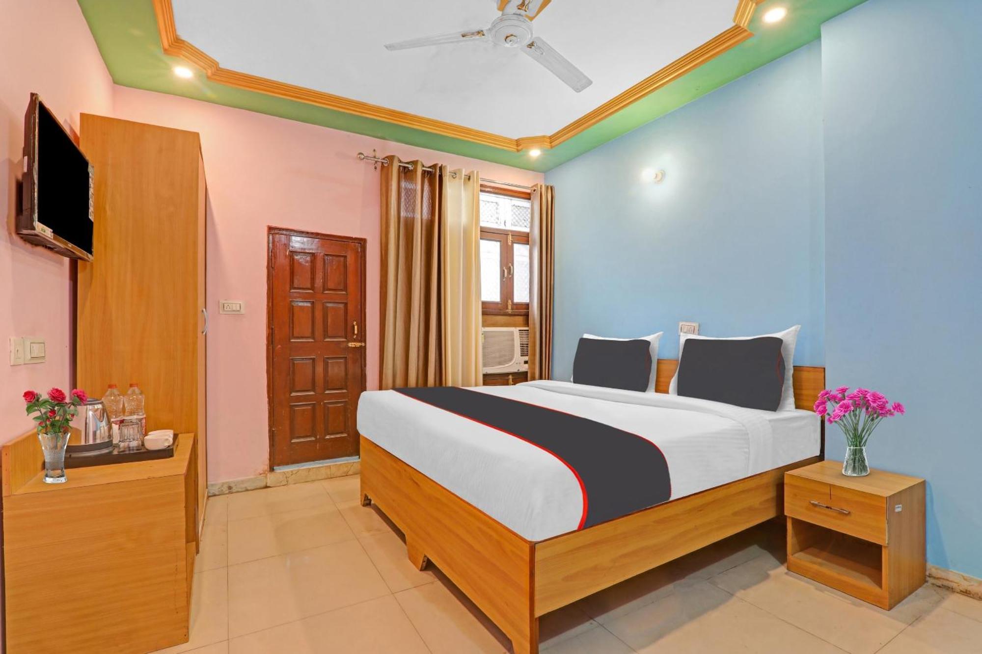 Collection O Premier Near Hazratganj Otel Lucknow Dış mekan fotoğraf