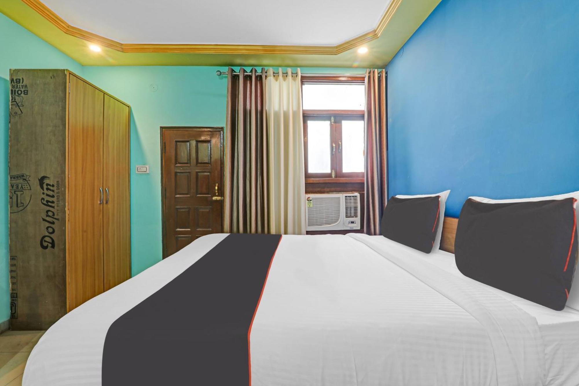 Collection O Premier Near Hazratganj Otel Lucknow Dış mekan fotoğraf